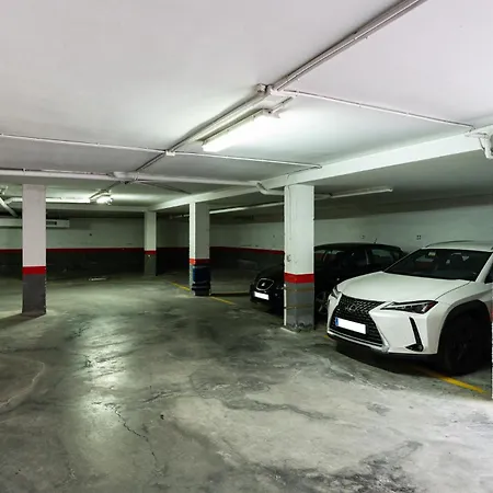 Malagasuite Terrace&parking *